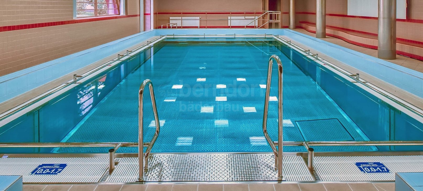 Rehabilitačný antikorový bazén so zdvíhacím dnom Tloskov