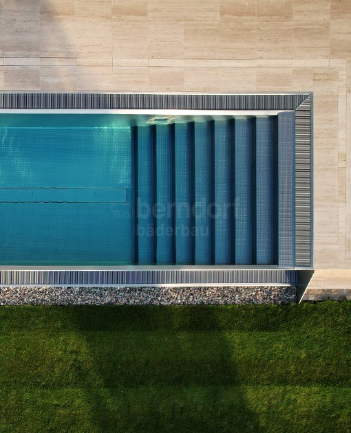 Privátny bazén vonkajší s infinity prelivom 11 Privátny bazén vonkajší s infinity prelivom 11