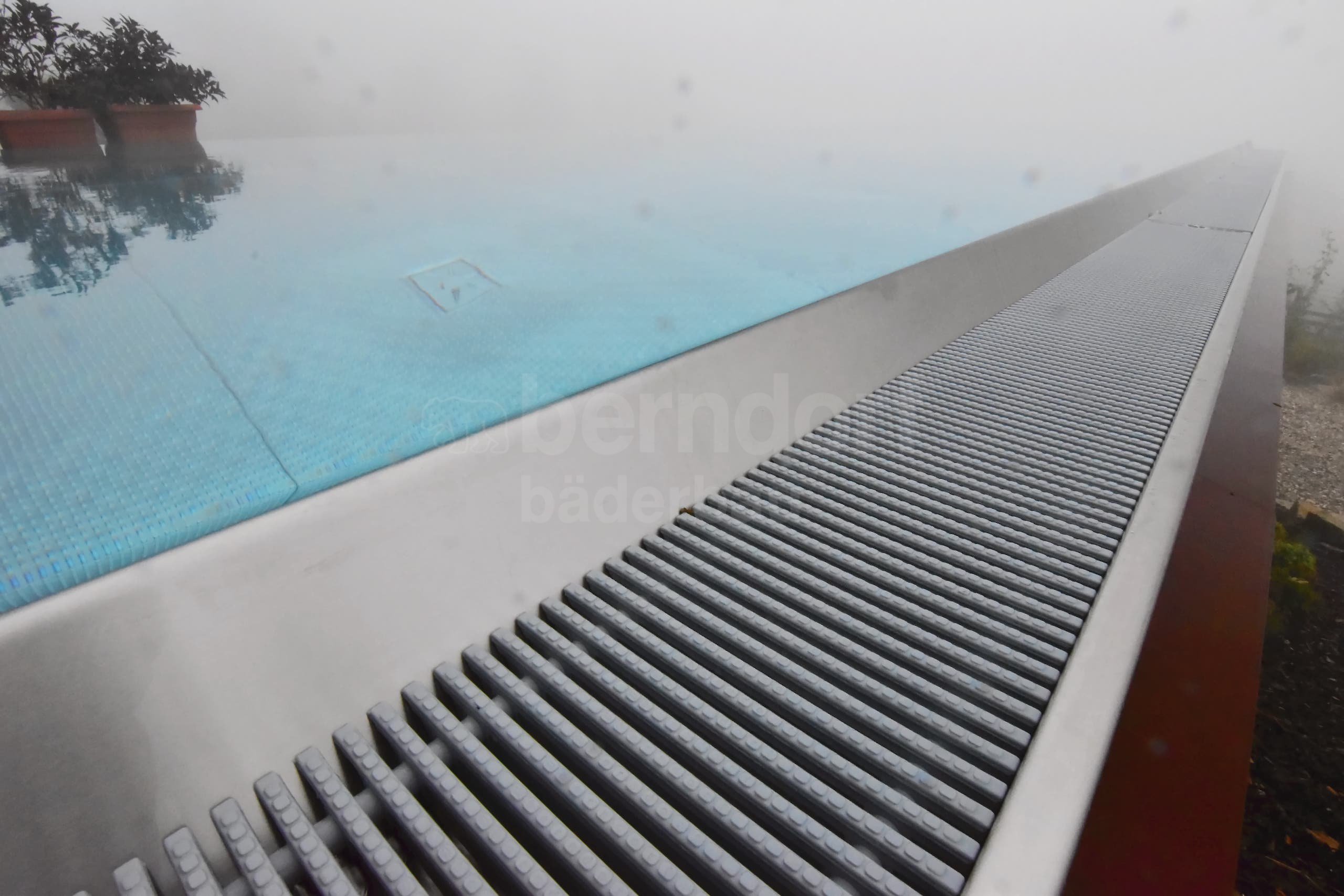 3d_hotelový výplavový bazén.jpg