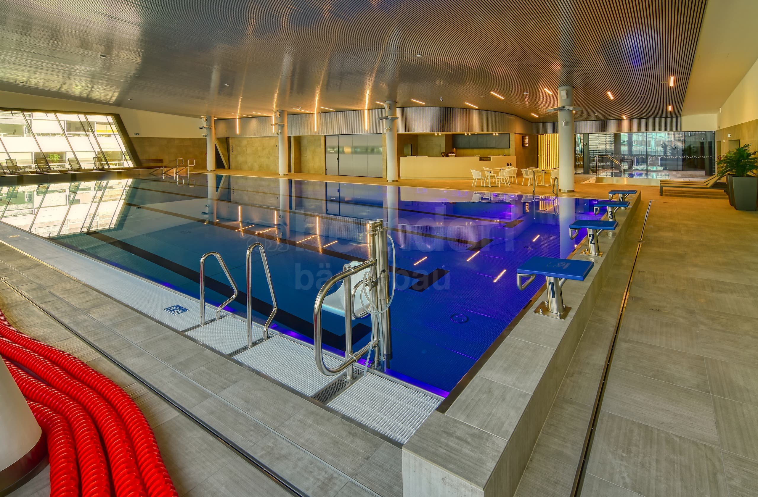 5a_Plavecký bazén vnitřní Brumlovka Balance club.jpg