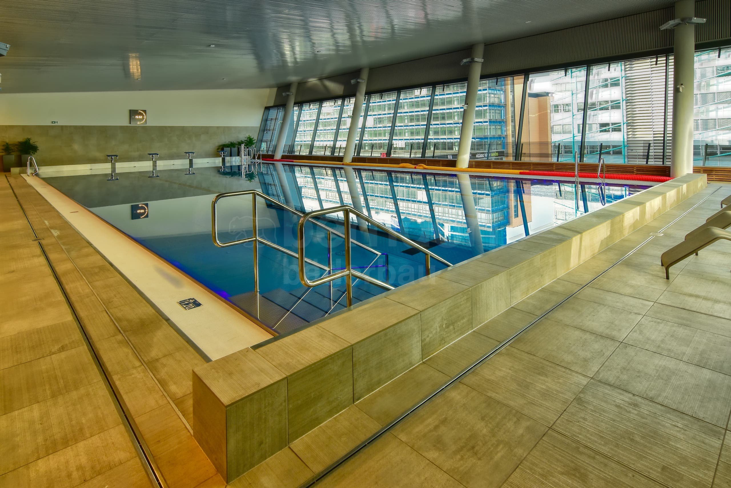 5b_Plavecký bazén vnitřní Brumlovka Balance club.jpg