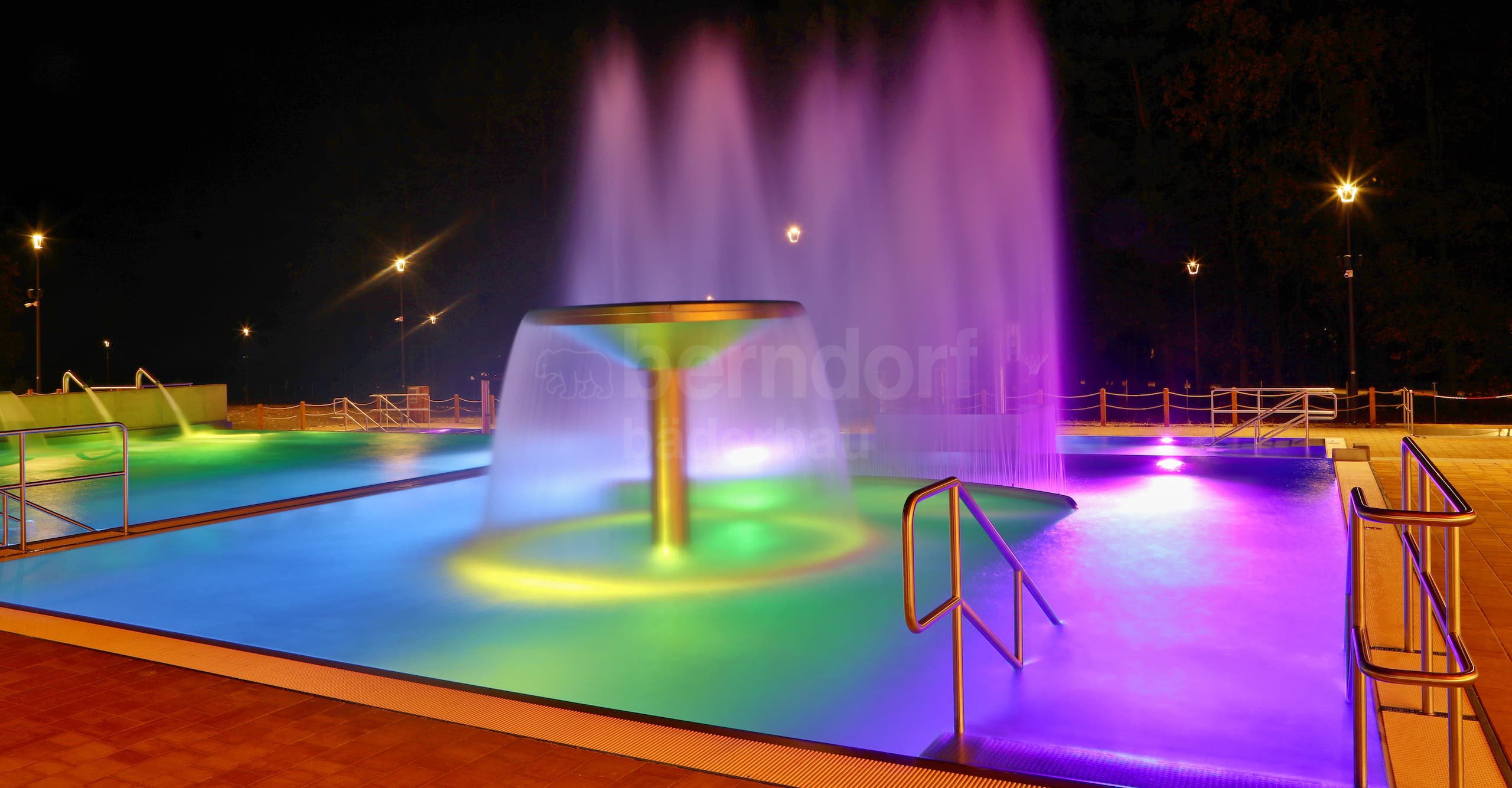 8f_Víceúčelový nerezový bazén Lázně Aurora Třeboň.JPG