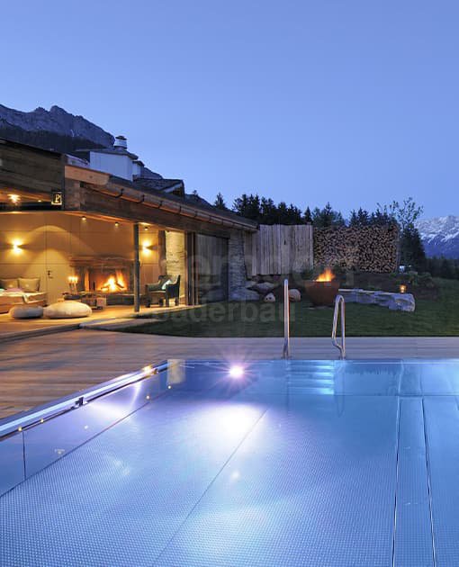 Privátny bazén s infinity zníženým prelivom Bergdorf