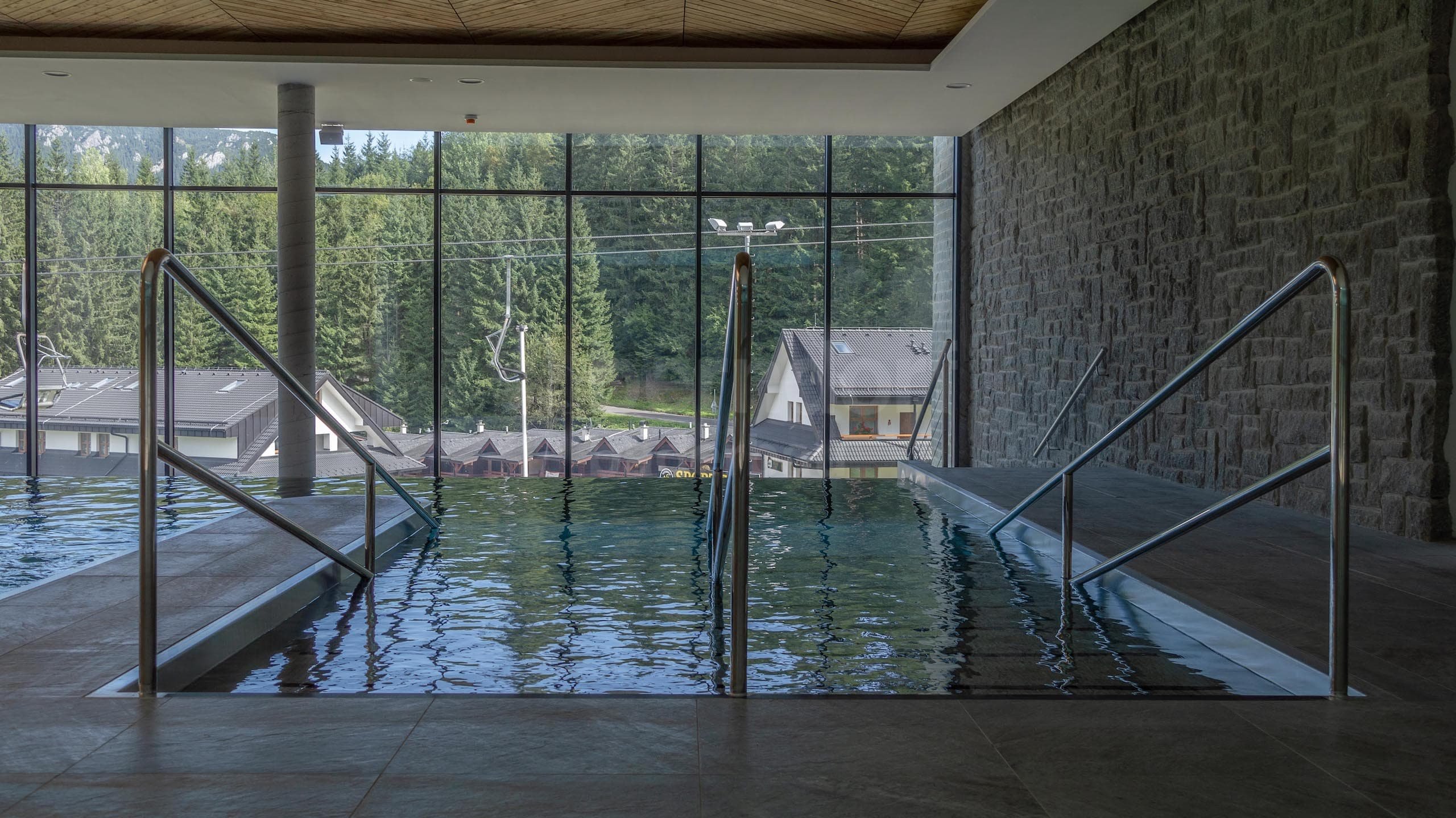 2h_JASNÁ_Hotel SNP.jpg