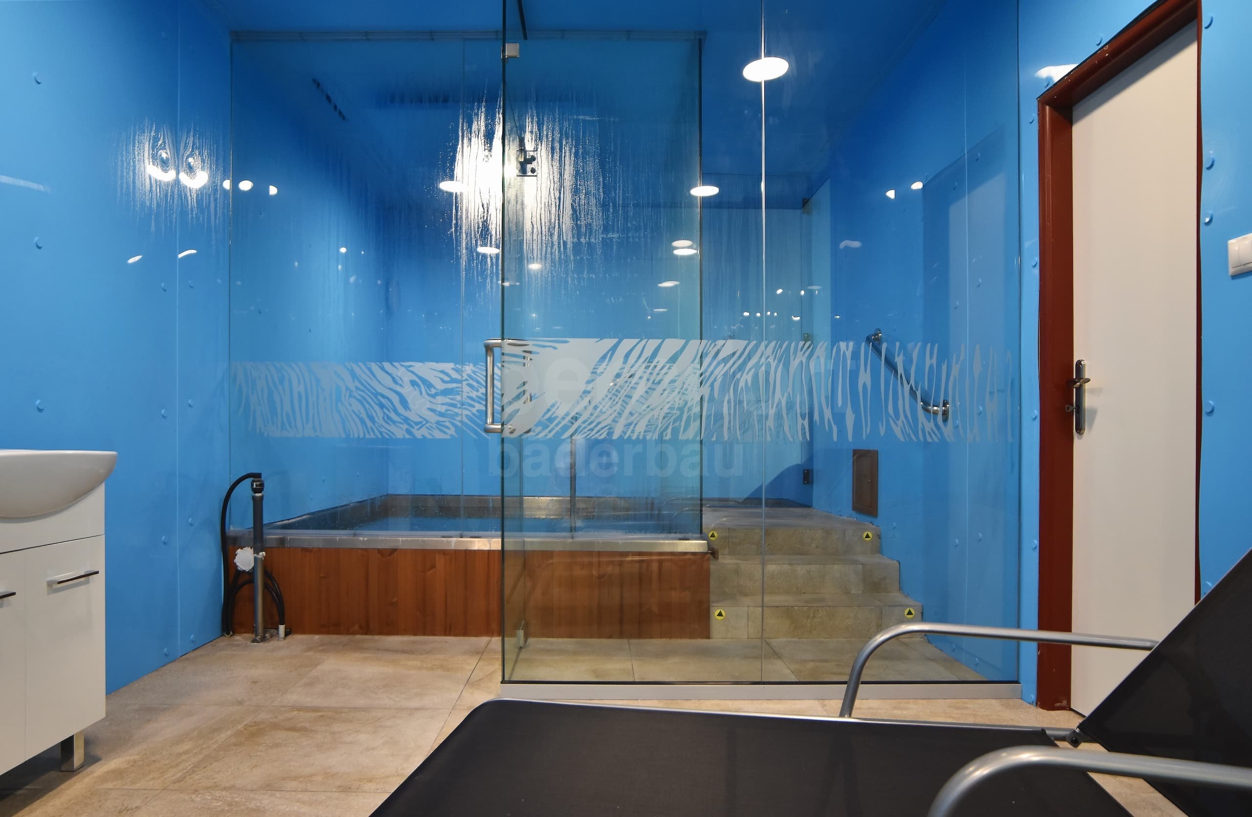 9a_LIPTOVSKÁ OSADA_GOTHAL_Titanový bazén.jpg