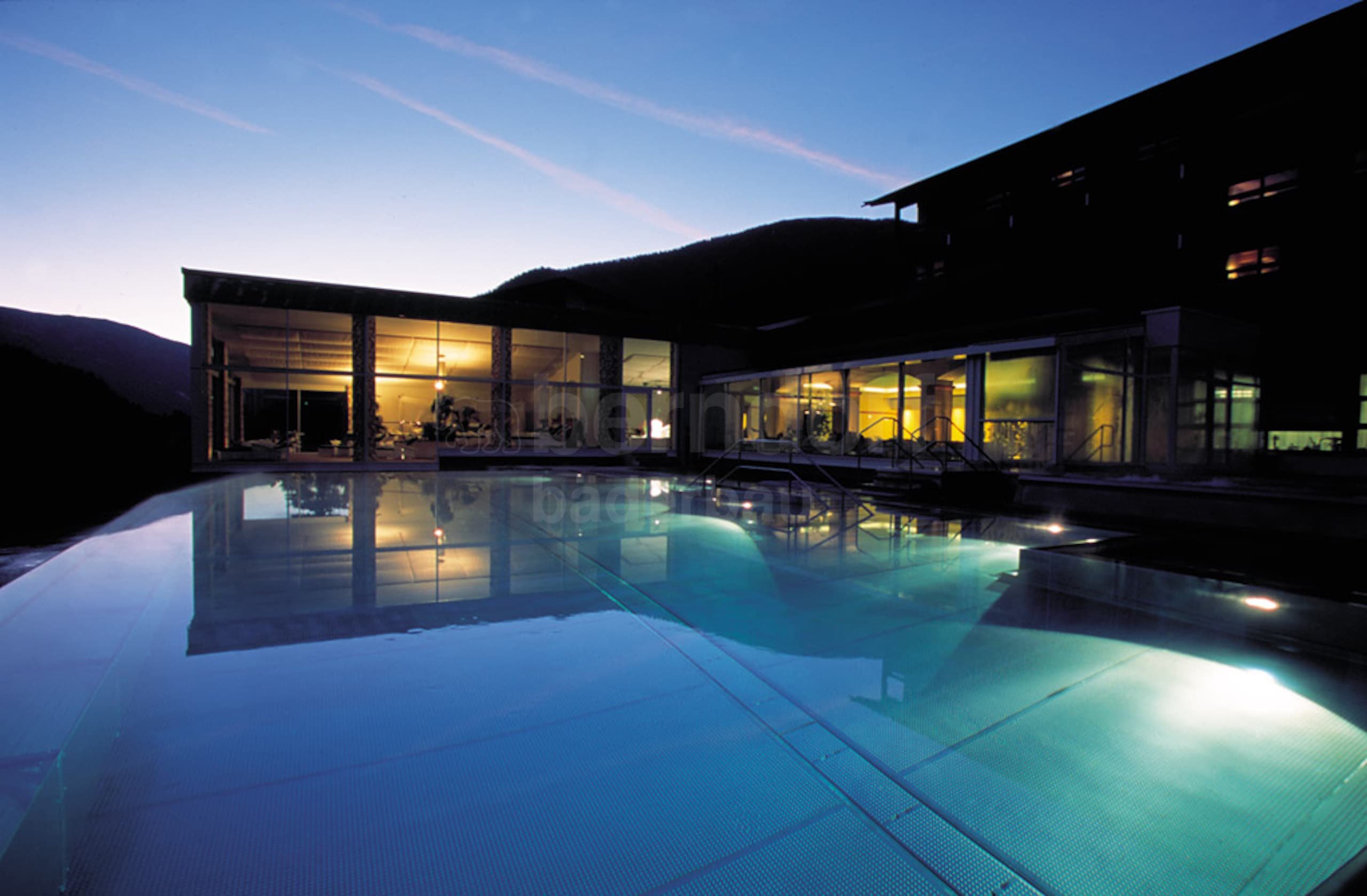 2_Hotelový relaxační bazén_Bad Kleinkirchheim_Thermenhotel Ronacher.jpg