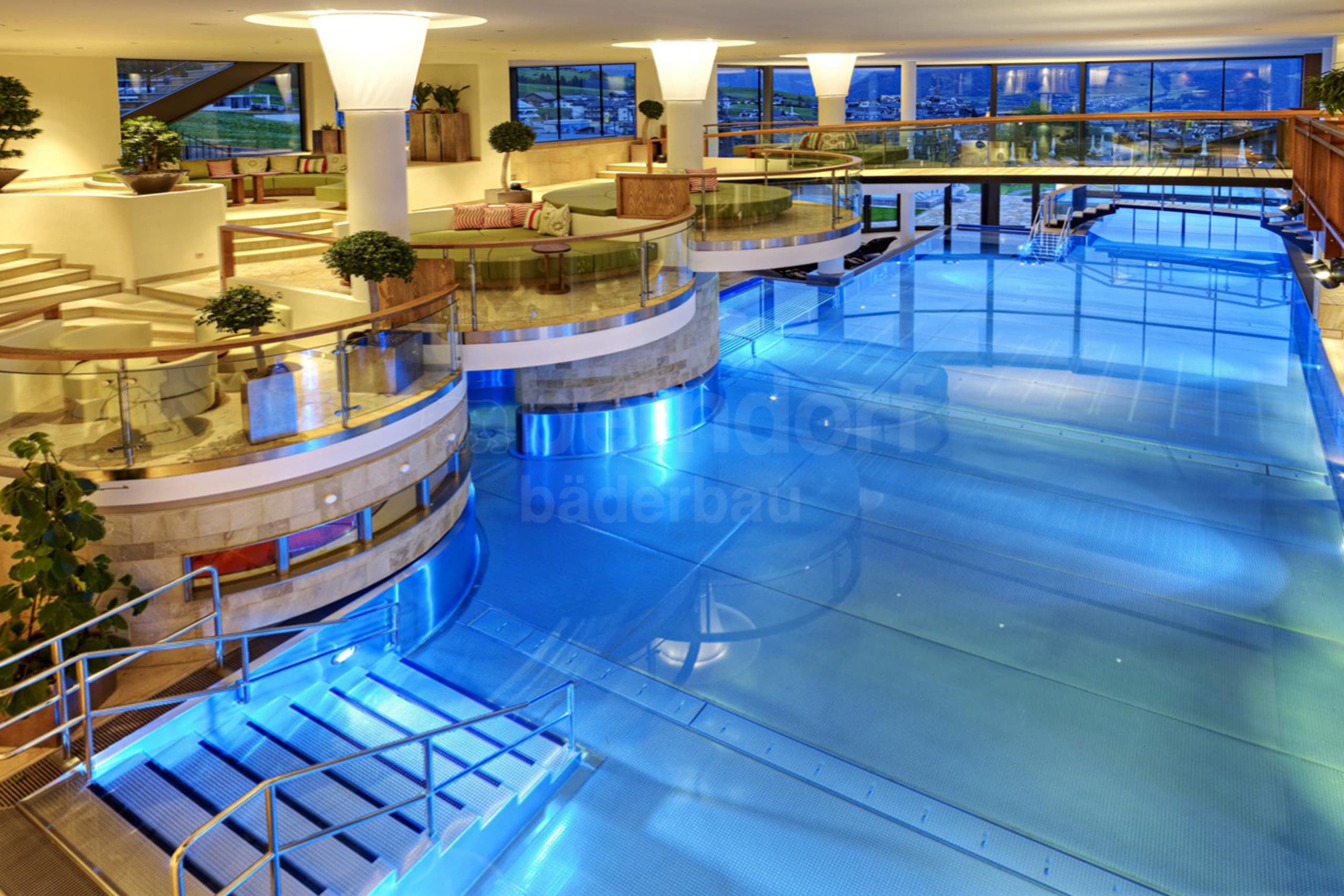 3_Hotelový bazén_Hotel_Schlosshotel_Fiss.jpg