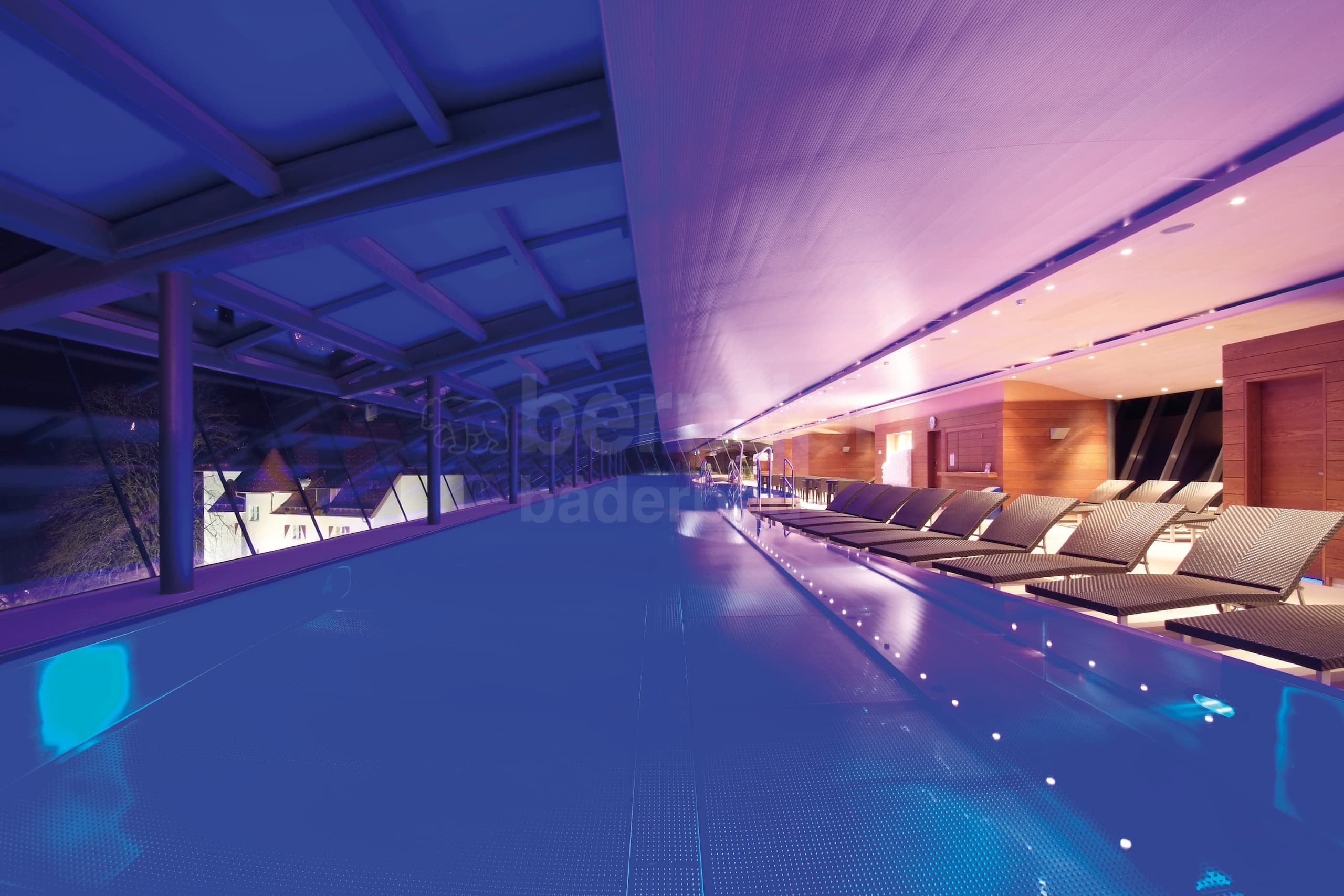 4b_Hotelový bazén_Kitzbühel_Hotel_Schloss_Lebenberg.jpg