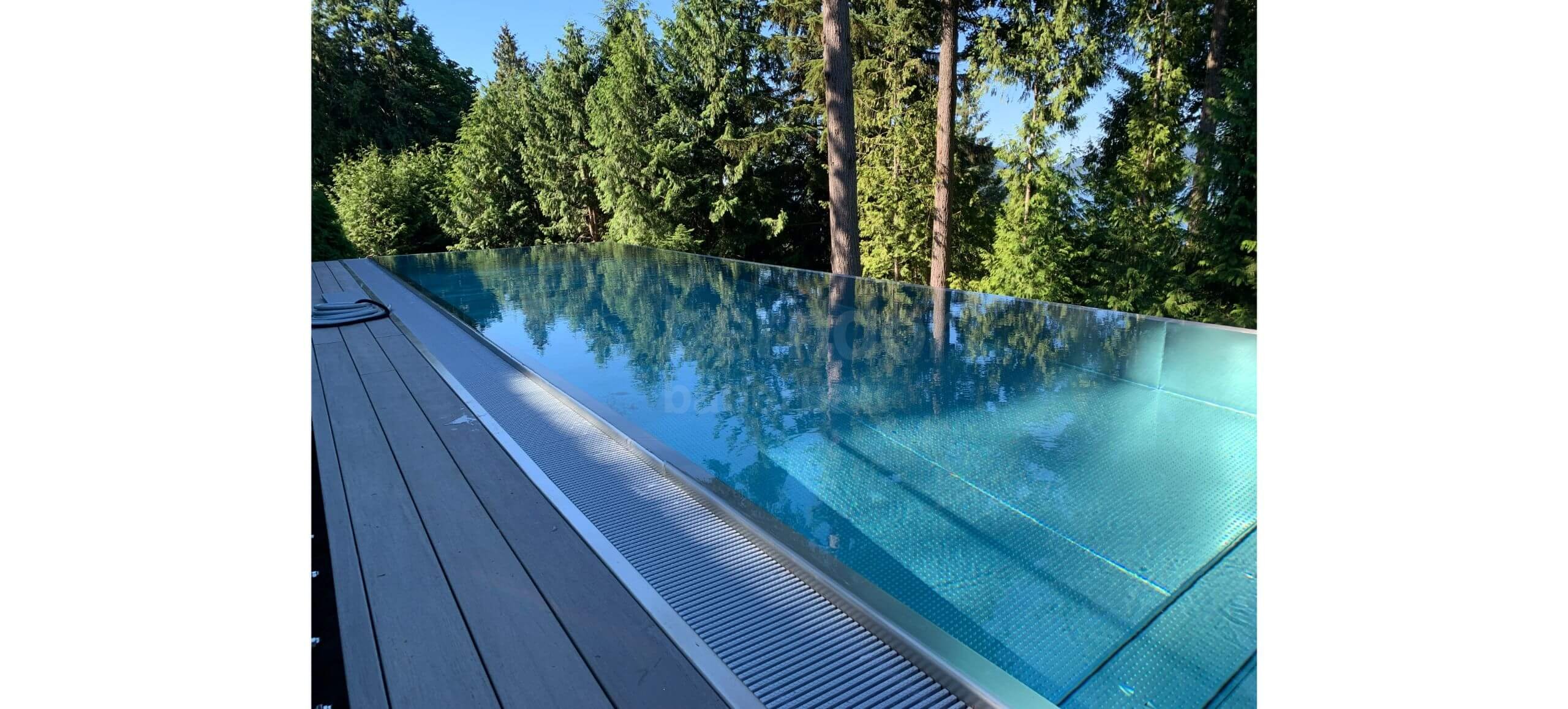 2a_Privátní bazén Lions Bay_BC.jpg