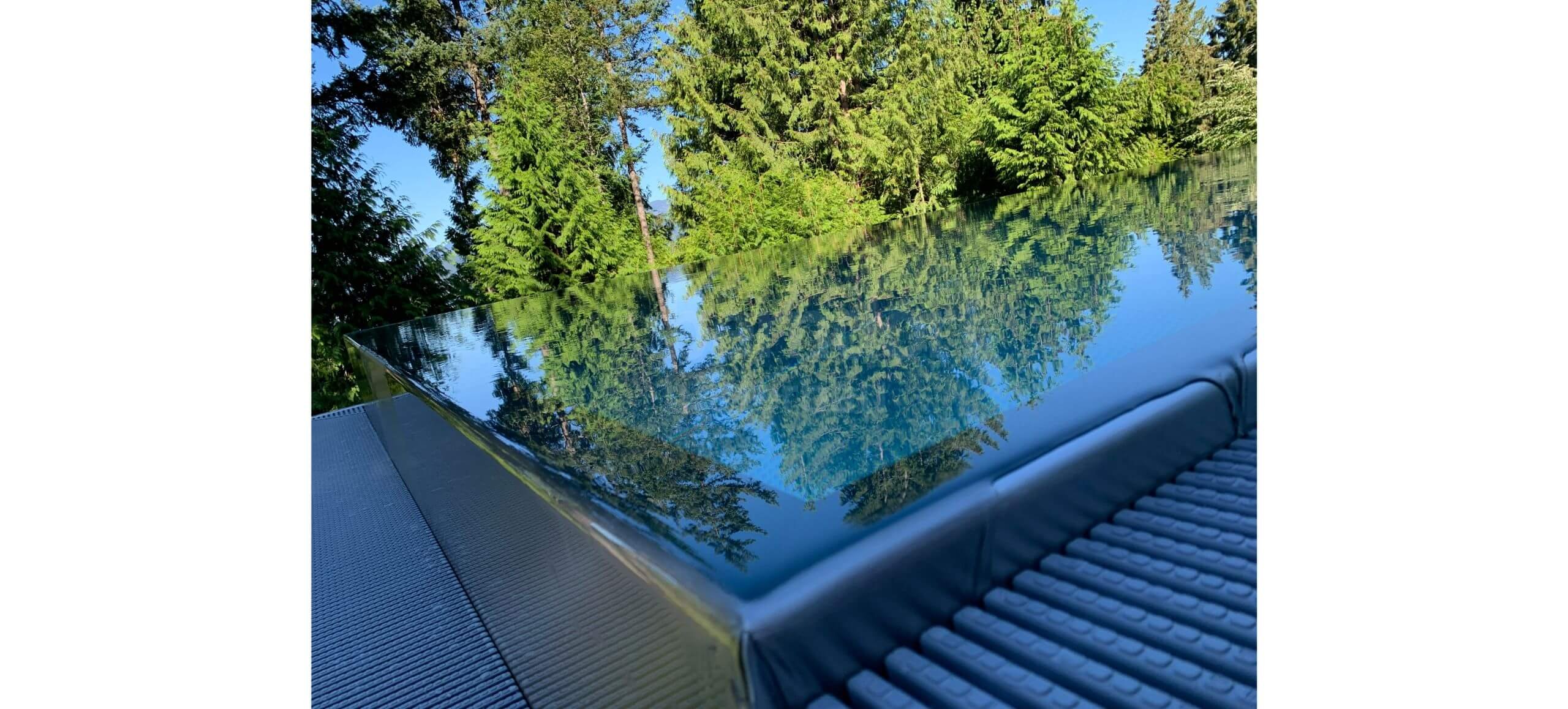 2d_Privátní bazén Lions Bay_BC.jpg