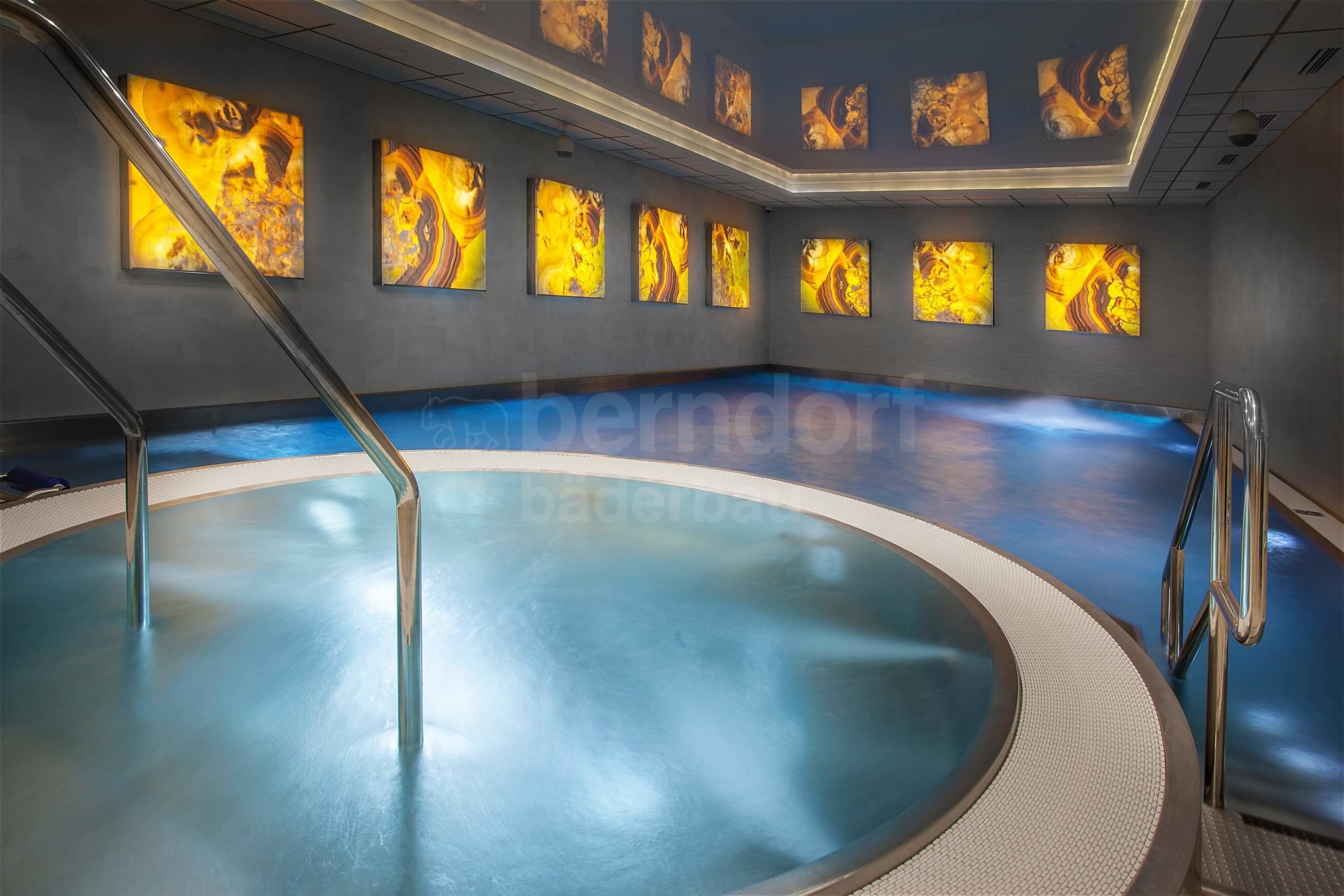 CZ_H_KARLOVY-VARY_OLYMPIC_ALBION_2010__Pool.jpg